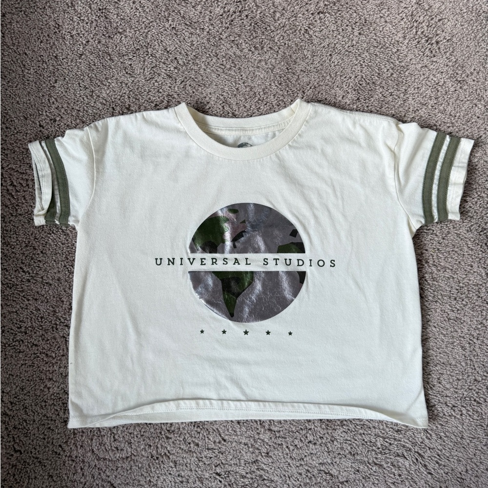 Universal Studios White and Green Crop short sleeve tee XS graphic logo